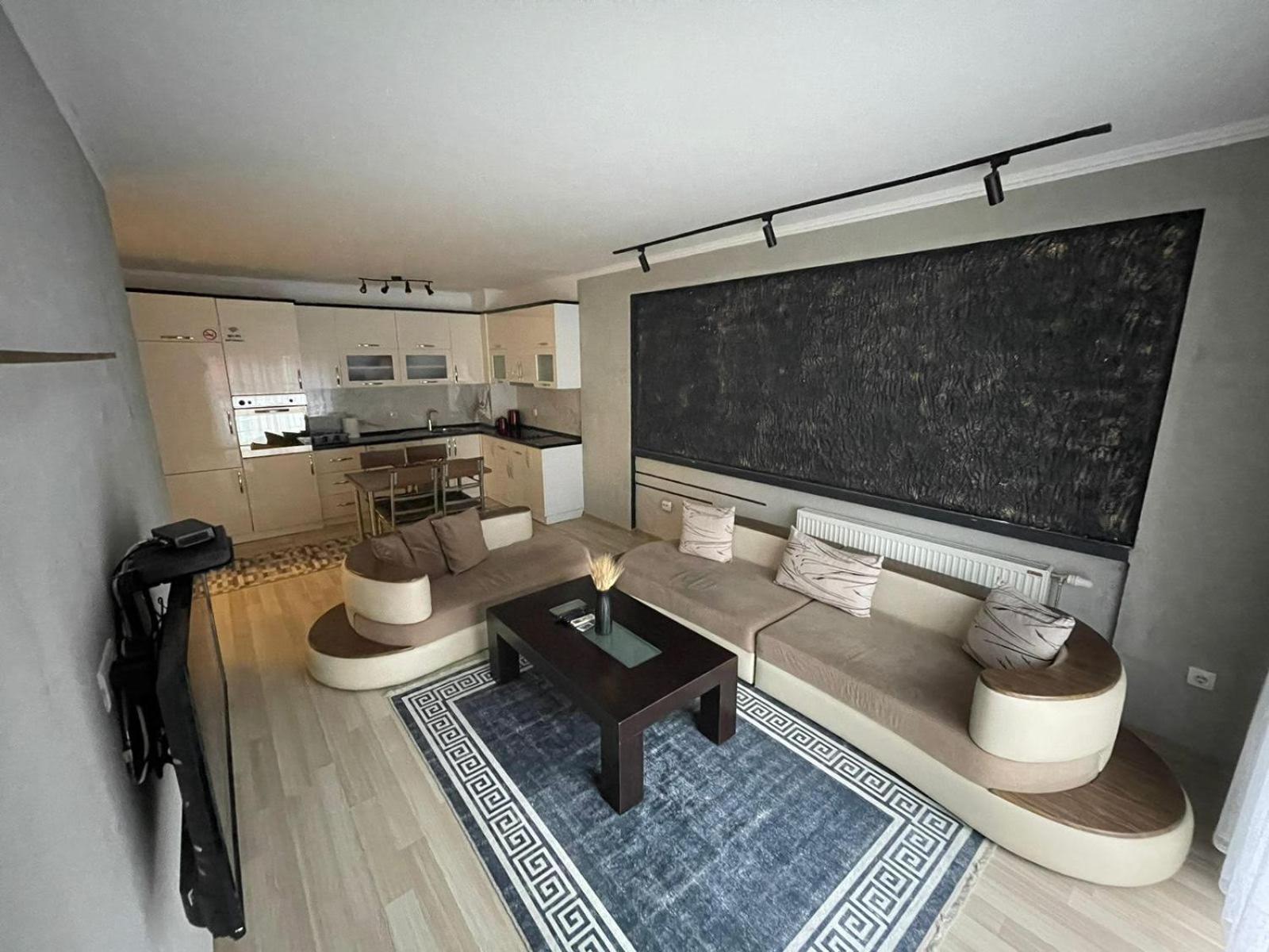 Prishtina Escape Apartments Prisztina Zewnętrze zdjęcie